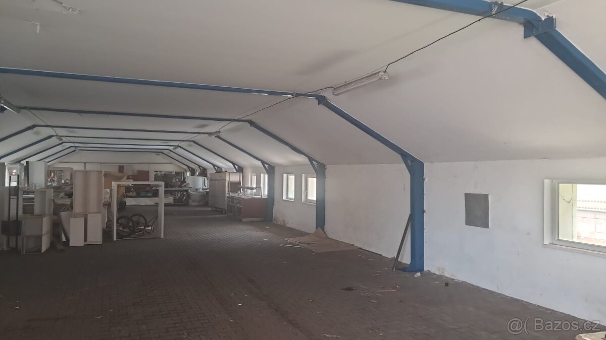 Skladytrutnov, skladové kóje a skladové lodni kontejnery