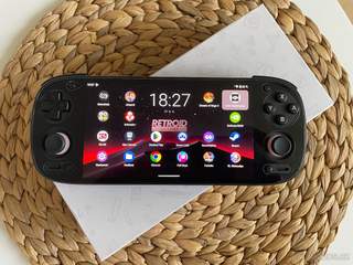 Retroid pocket 5 (Konzole na hraní PS2,PSP,Gamecube)