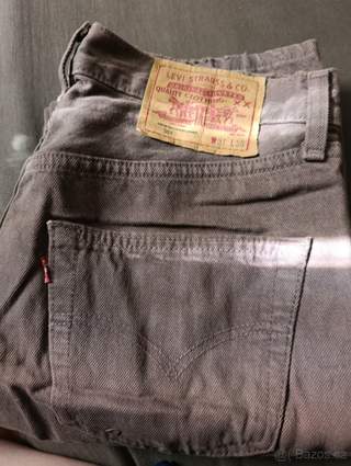 Levi's hnědé