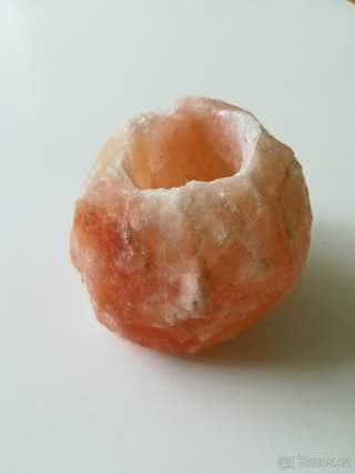 Solná lampa na svíčku