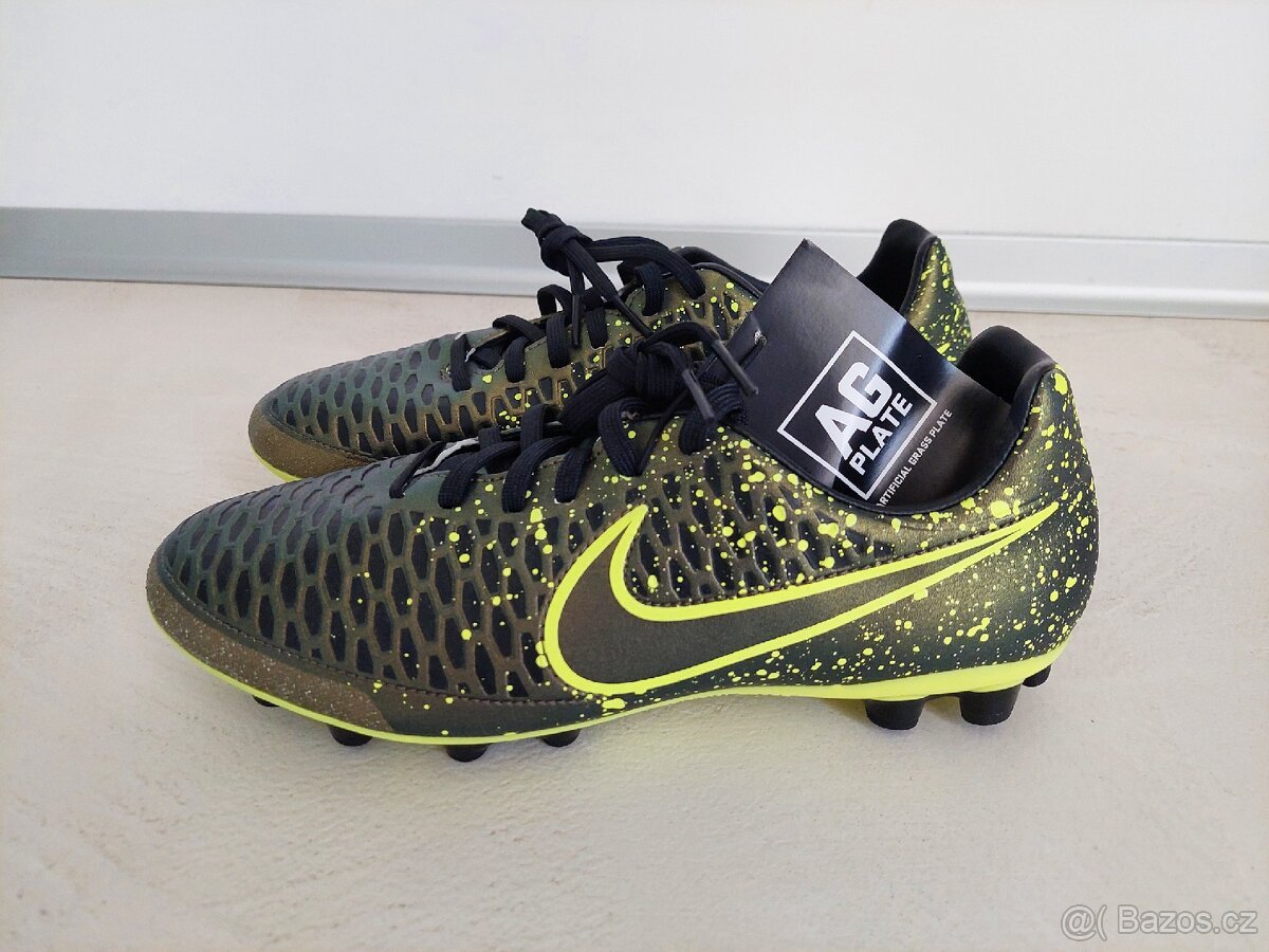 Juniorské kopačky NIKE MAGISTA ONDA, vel. 41