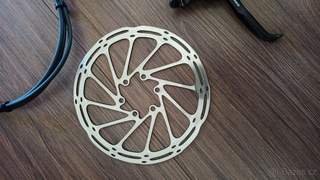 Hydraulická zadní brzda Sram level T