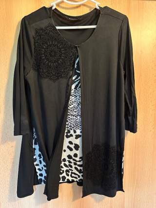 Černobílá halenka Desigual M / 38 / 10