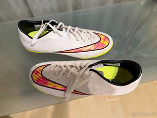 Nike MERCURIAL VICTORY V IC - zcela nové, nepoužité