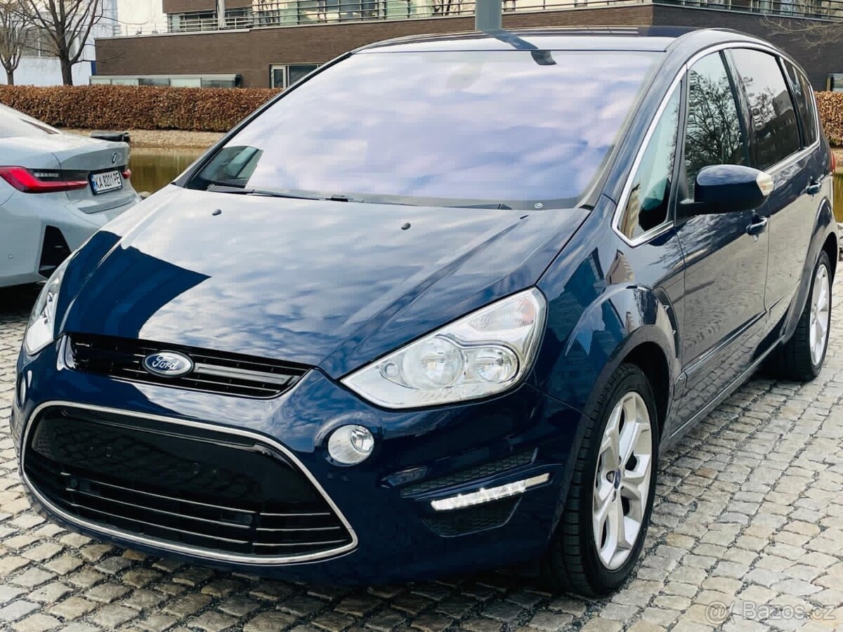 Ford S-MAX 2.0TDCi TITAN MANUÁL LED SENZORY VÝHŘEV SERVISKA