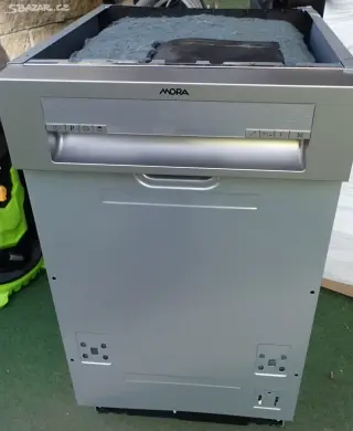 Vestavná myčka MORA VM 565 X