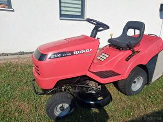 ZAHRADNI TRAKTOR HONDA DVOUVALEC