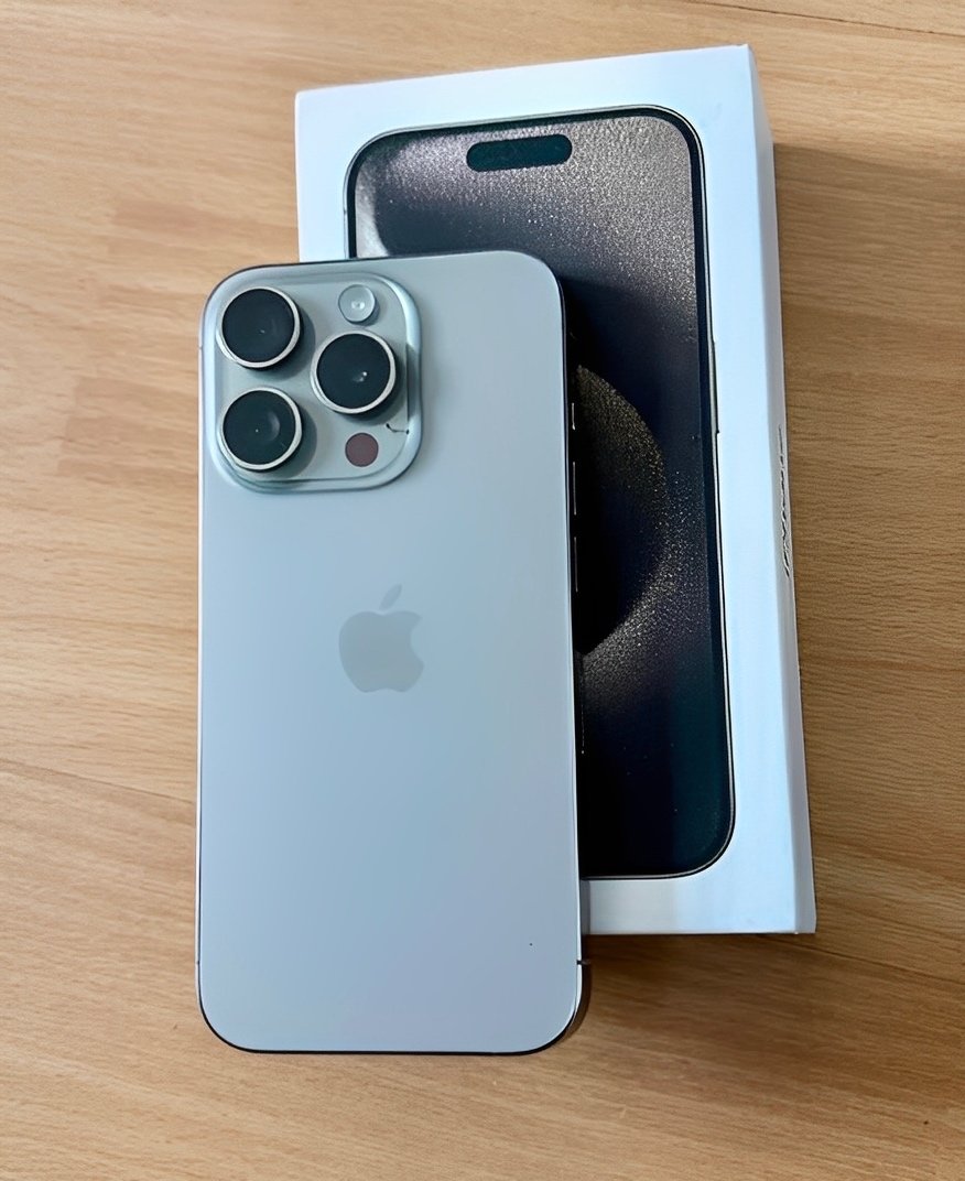 iPhone 15 Pro Natural Titanium BATERIE 100%