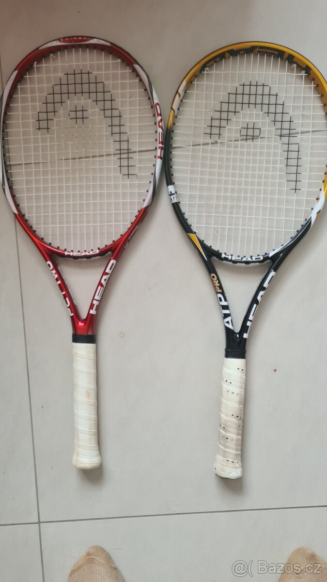 2 tenisové rakety