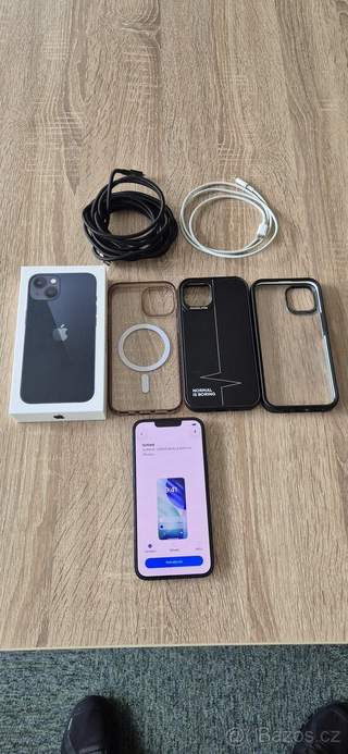 iPhone 13 128GB Midnight, baterie 86 % + 3 kryty