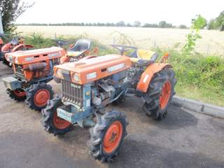 Malotraktor Kubota B7000 4WD