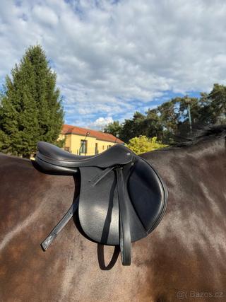 Skokové sedlo Equipe Expression