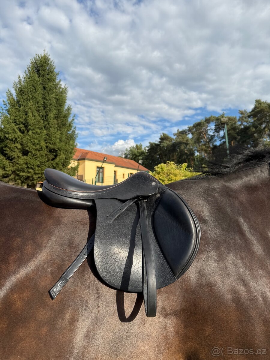Skokové sedlo Equipe Expression