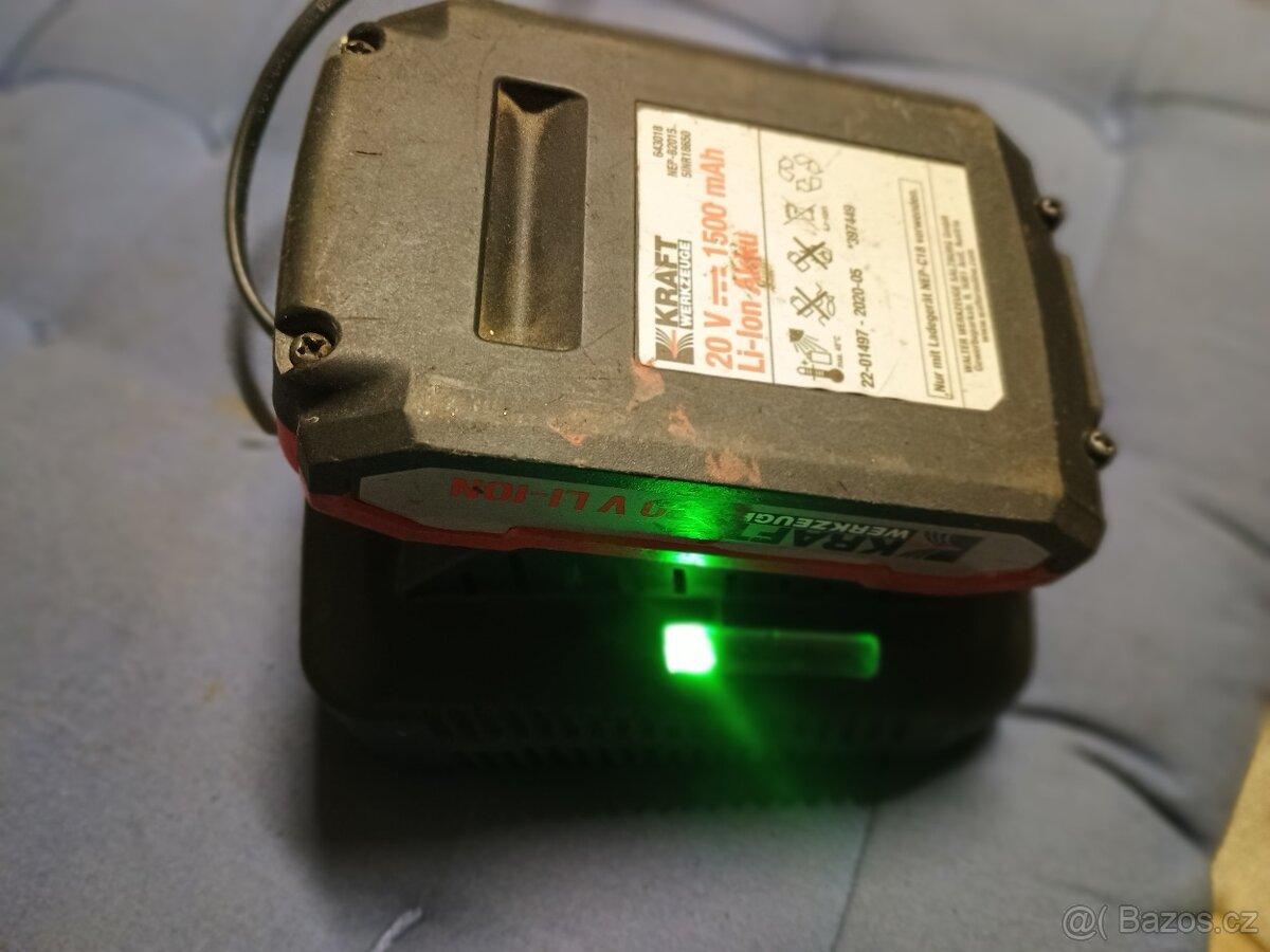 Nabíječka a zdroj Li-ioN 20V , adaptér 230V/12V