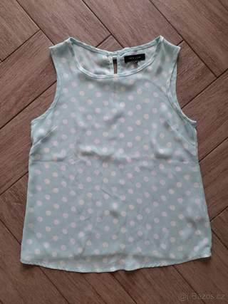 Mint top s puntíky zn. New Look, vel. 34