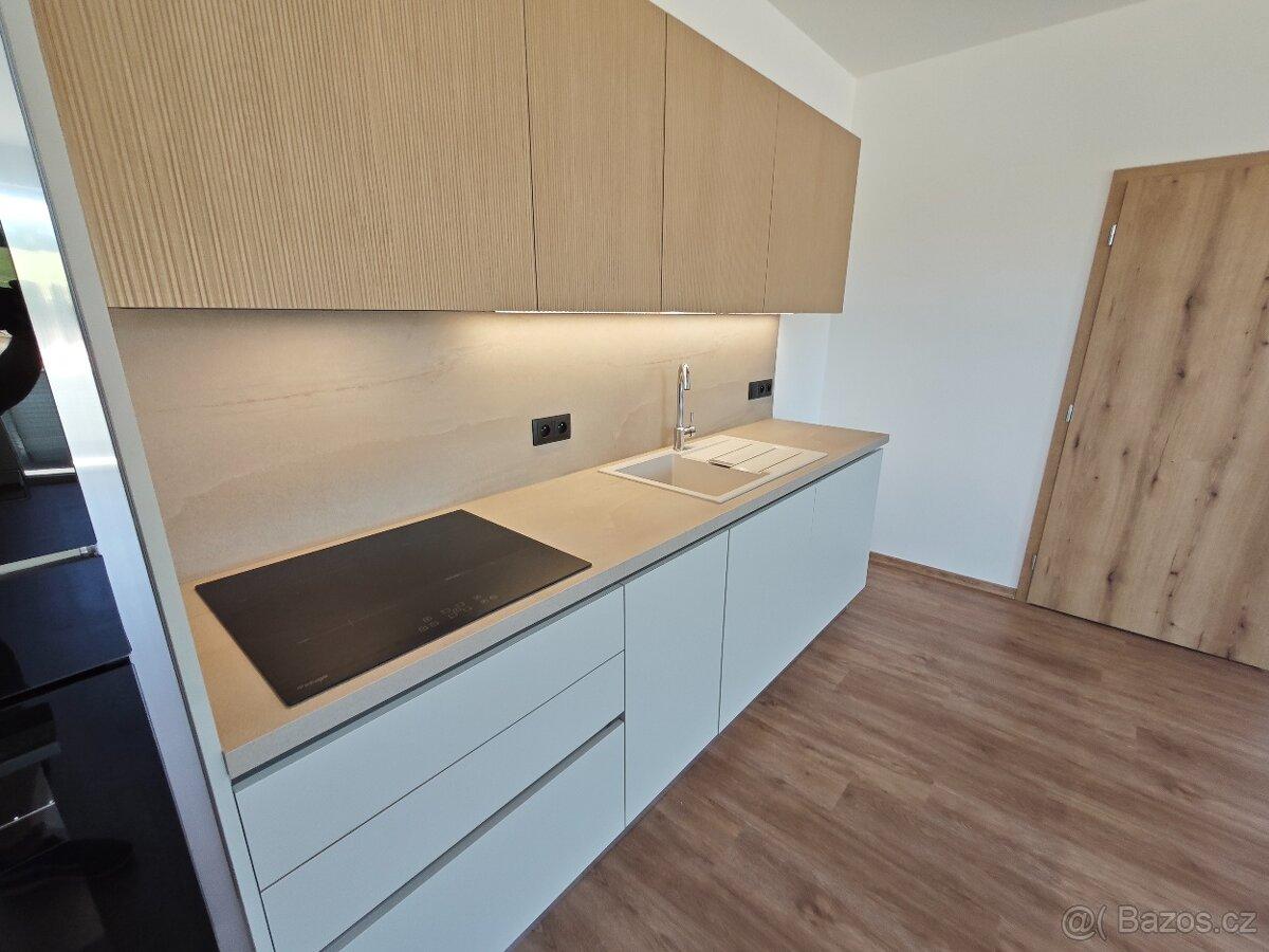 ✨ Prodej nového bytu 3+kk s balkonem – novostavba, Tachov (u