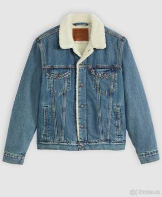 Levis trucker