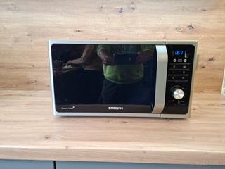Mikrovlnka Samsung