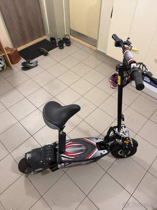 Elektrická koloběžka Nitro Scooters XE1000 SL (V2).