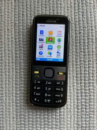 Nokia C05-00 používaný, plně funkční, s nabíječkou