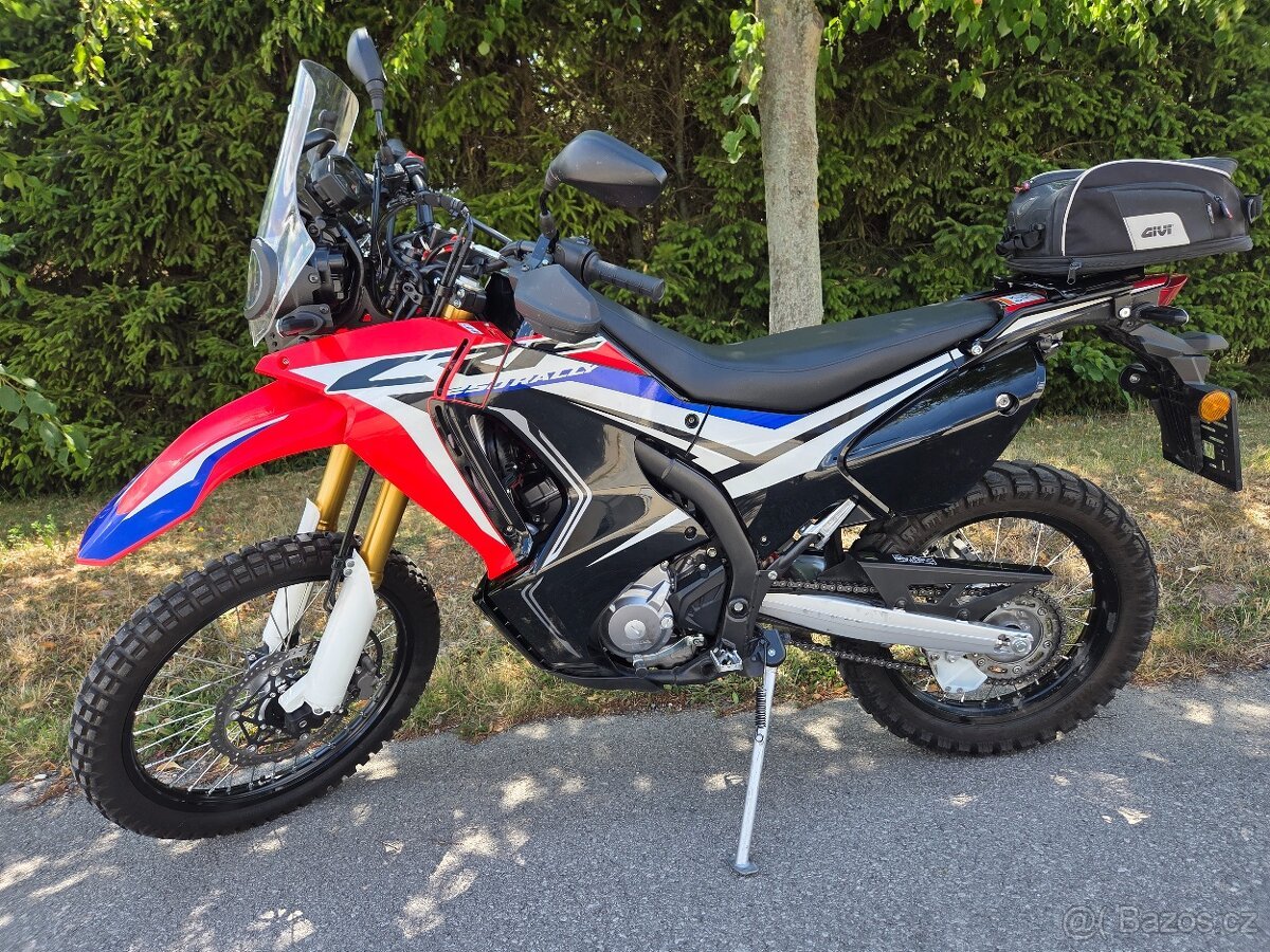 Honda CRF 250 Rally v top stave