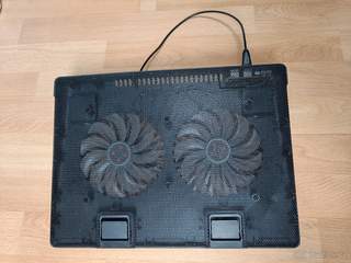 Chladící podložka pod notebook, 15", vypinac, 2xUSB, 2 vent
