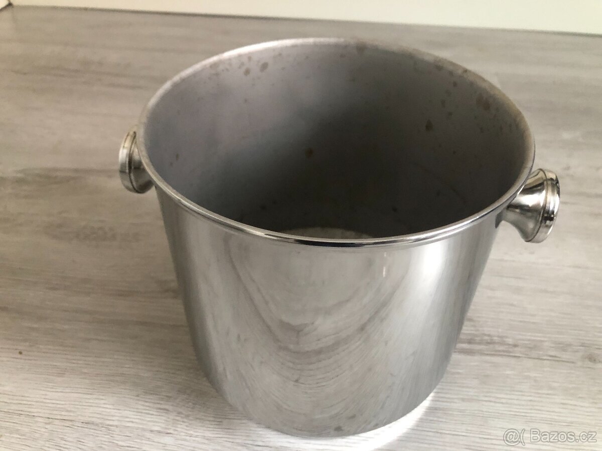 Chladič na sekt a víno
