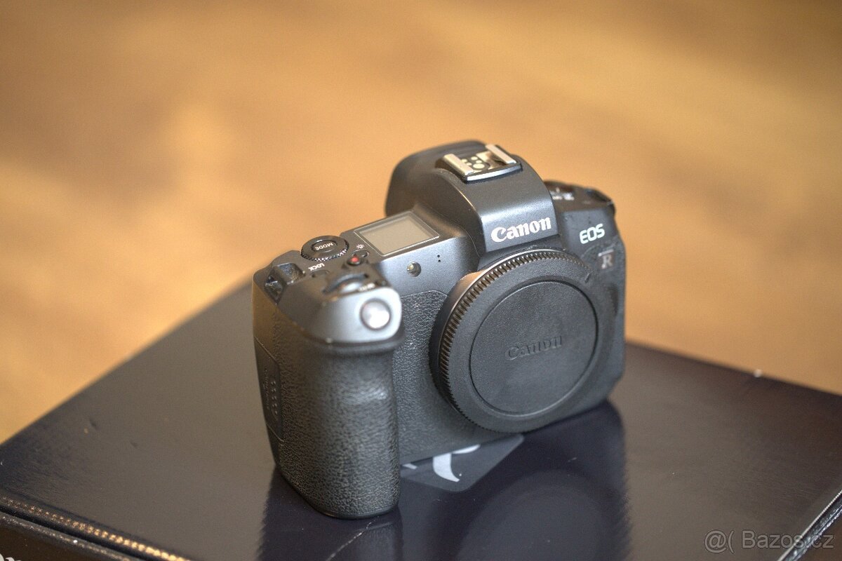 Canon EOS R s krabicí, v dobrém stavu, nafoceno 28k