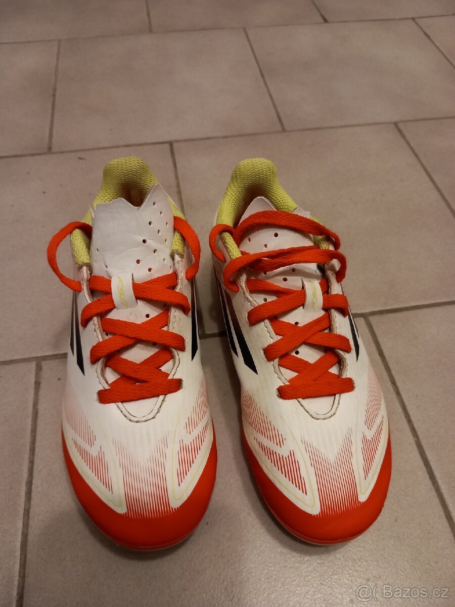 Juniorské kopačky Adidas vel. 30