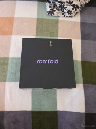 Motorola RAZR Fold 16/512GB Pantone Blackened Blue vč. pera