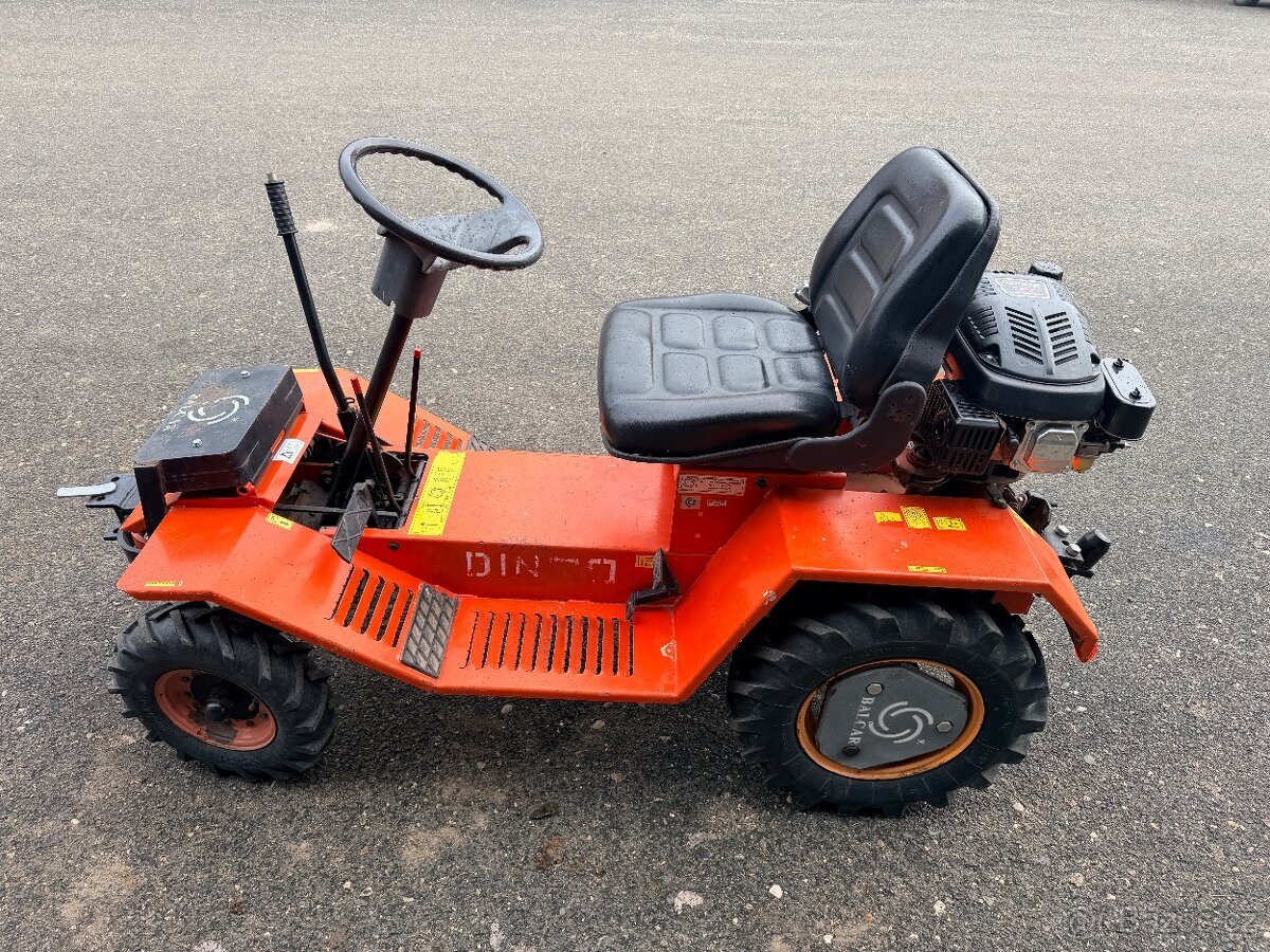 Malotraktor dingo