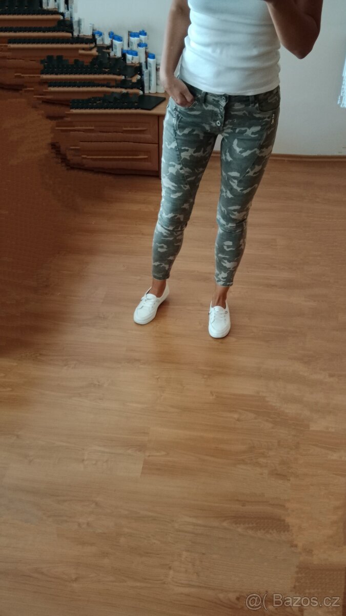 Maskacove kalhoty