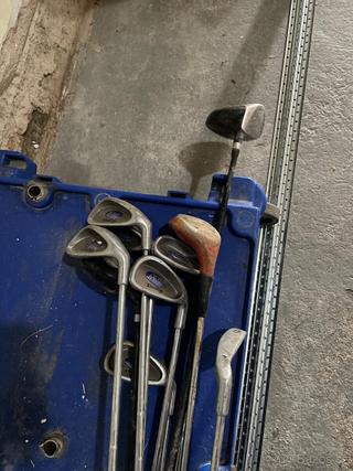 Prodám golfové hole.