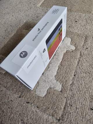 ZCELA NOVÁ ZAPEČEŤENA MOTOROLA g 86 5G