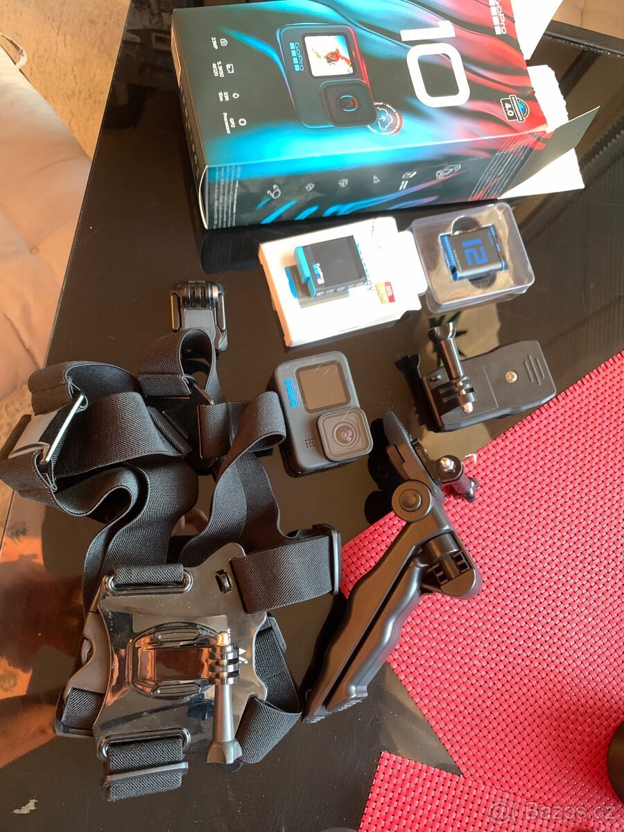 GoPro HERO10 Black – kompletní set + 2 baterie + 64GB SanDis