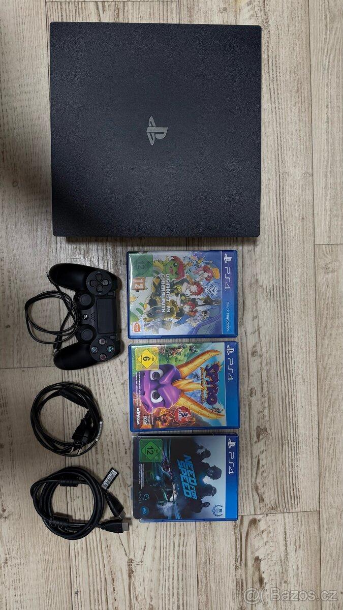 PlayStation 4 Pro 1TB - po čistění + 3 hry zdarma