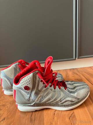 Basketbalové boty Adidas