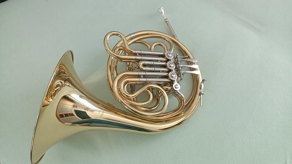 Dvojitý F/B lesní roh Arnolds & Sons AHR-350 v záruce