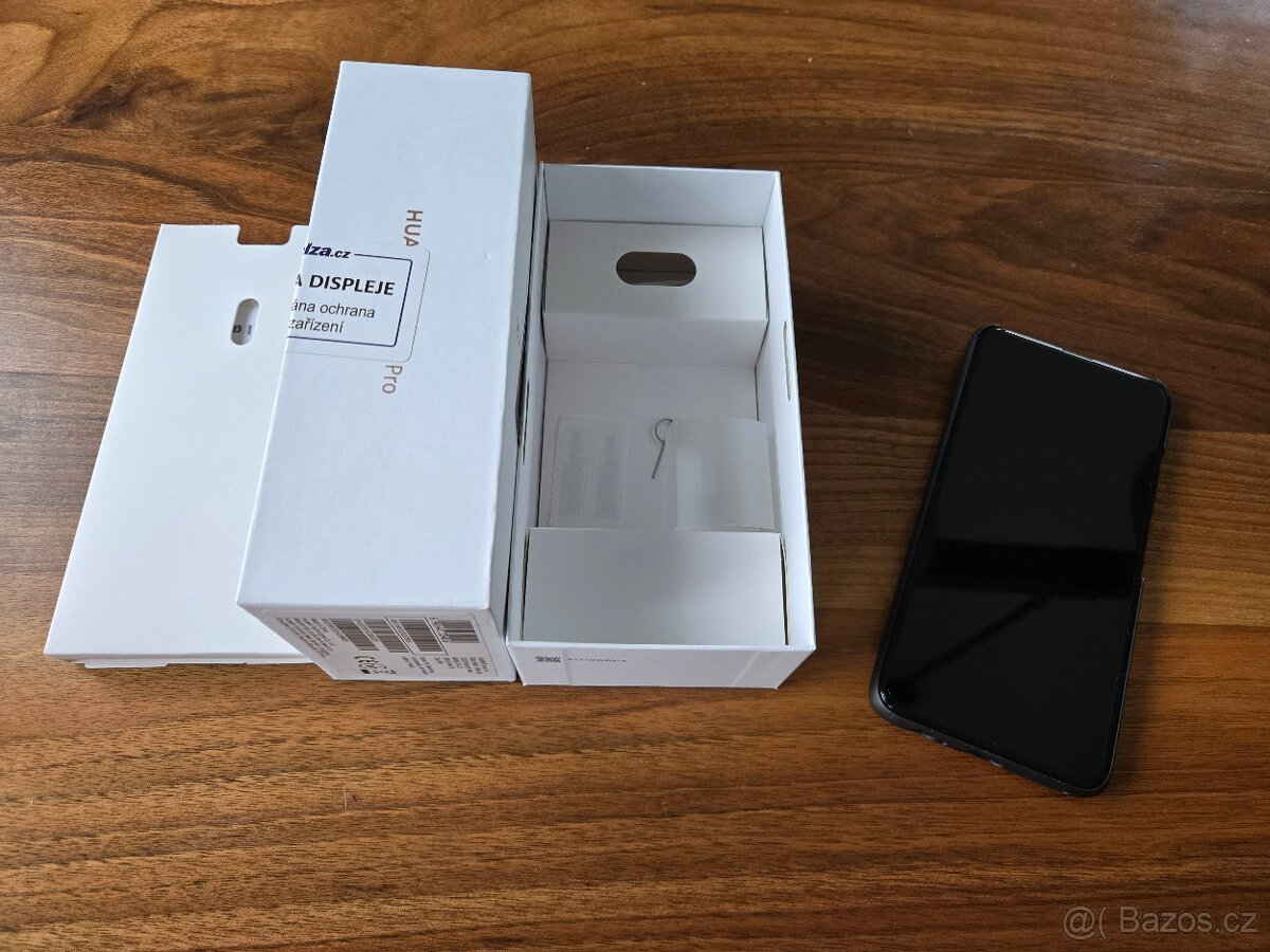 Huawei P smart Pro po manželce, krásný stav