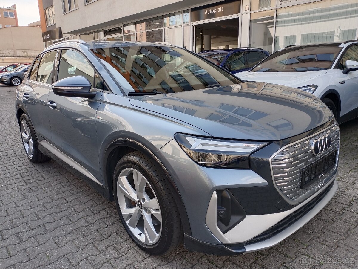 Audi Q4 e-tron quattro 220kW 4x4 S-line - záruka Autodraft