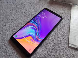 Samsung Galaxy A7 2018 A750F 24Mpix, 64GB - zachovalý