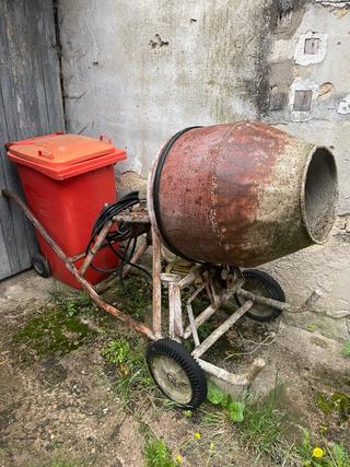 Míchačka na beton funkční