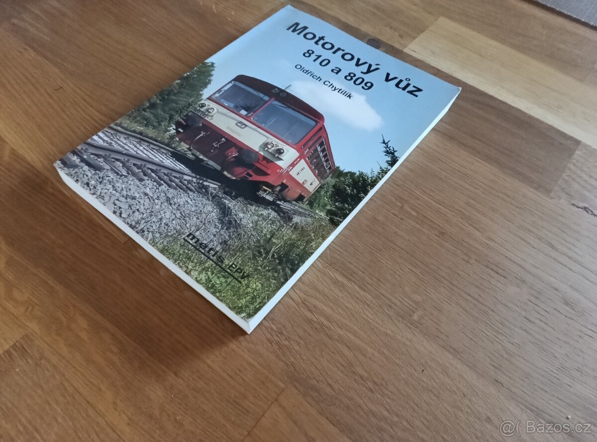 Motorový vůz 810 a 8009 .Oldřich Chytilík
