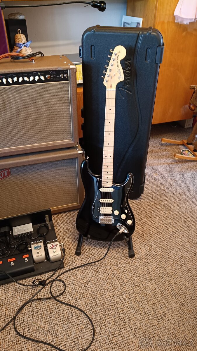 Fender performer Stratocaster HSS
