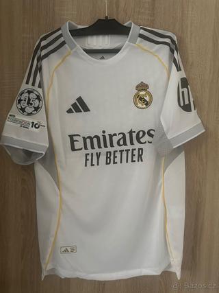 Vini jr dres Real Madrid