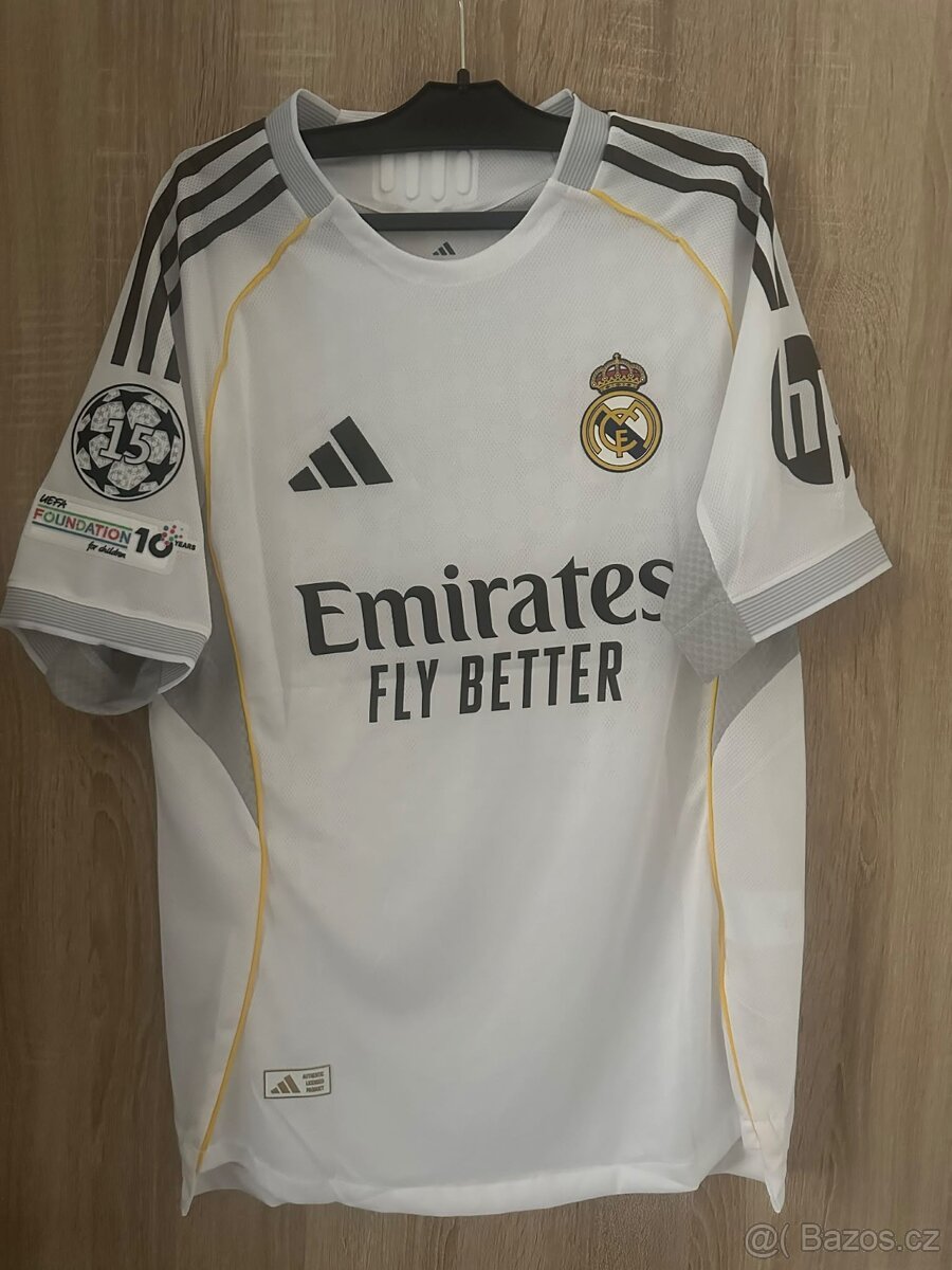Vini jr dres Real Madrid