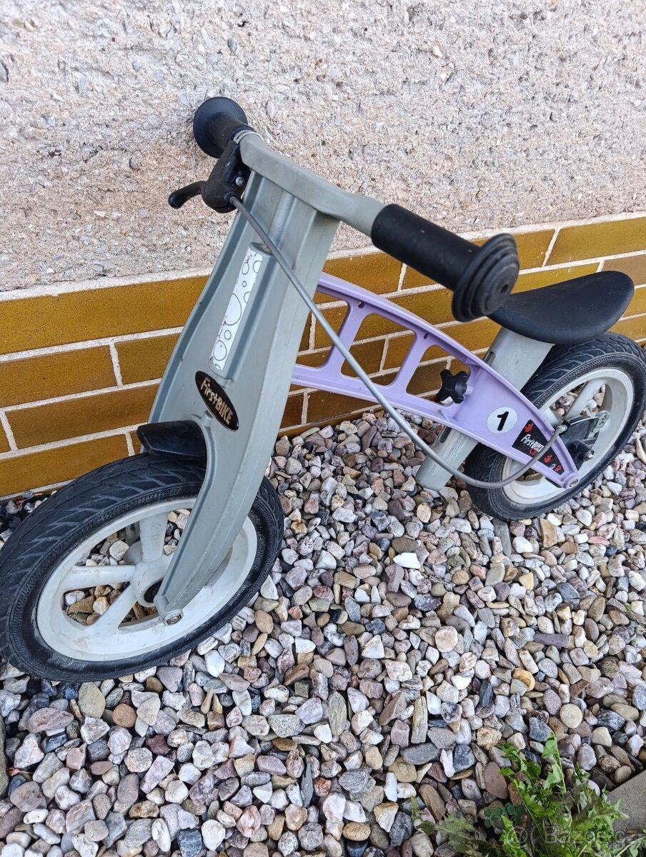 Dětské odrážedlo First bike