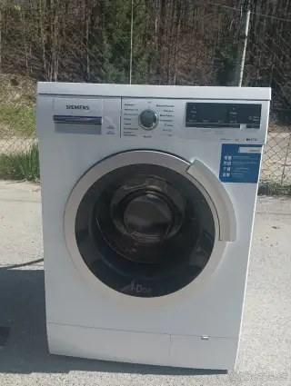 Pračka s vrchním plněním