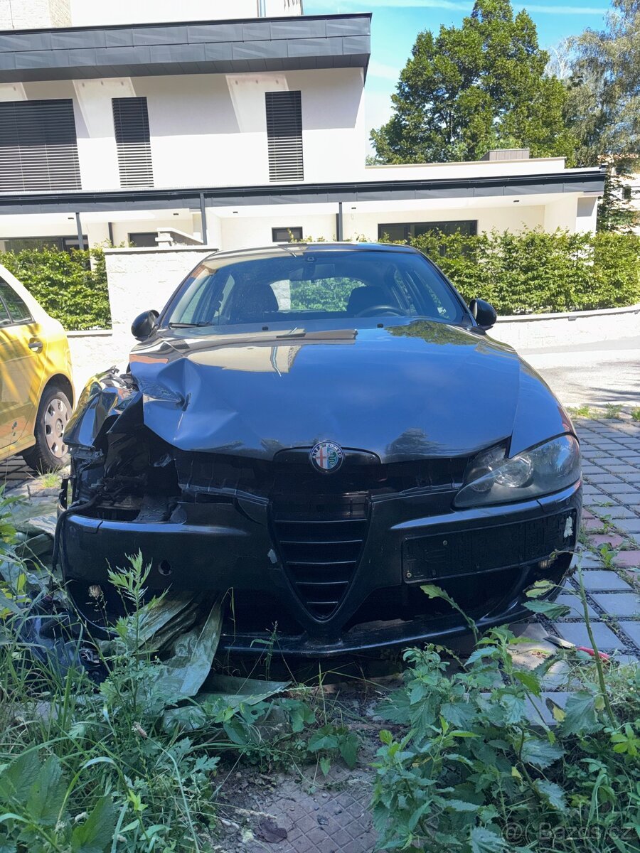 Alfa Romeo 147 1.9jtdm 8v celek na ND nebo opravu