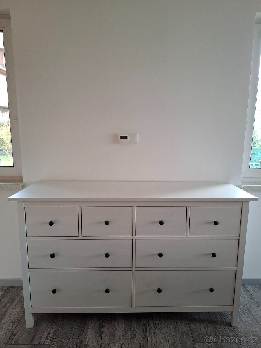 Komoda s 8 zásuvkami HEMNES, bílé mořidlo 160x96 cm